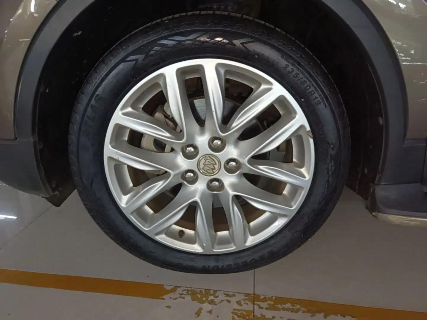 Buick Envision 2018 28T Four-Wheel Drive Elite Version — миниатюра 10
