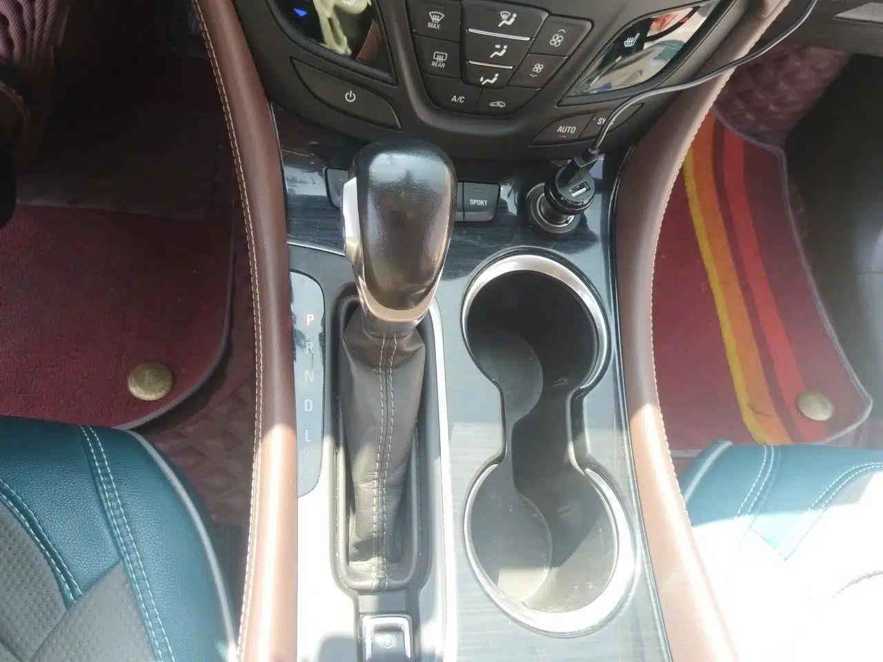Buick Envision 2020 28T Four-Wheel Drive Elite Version — миниатюра 14