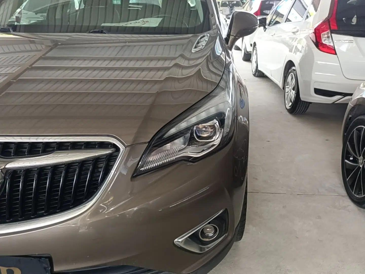 Buick Envision 2018 28T Four-Wheel Drive Elite Version — миниатюра 8