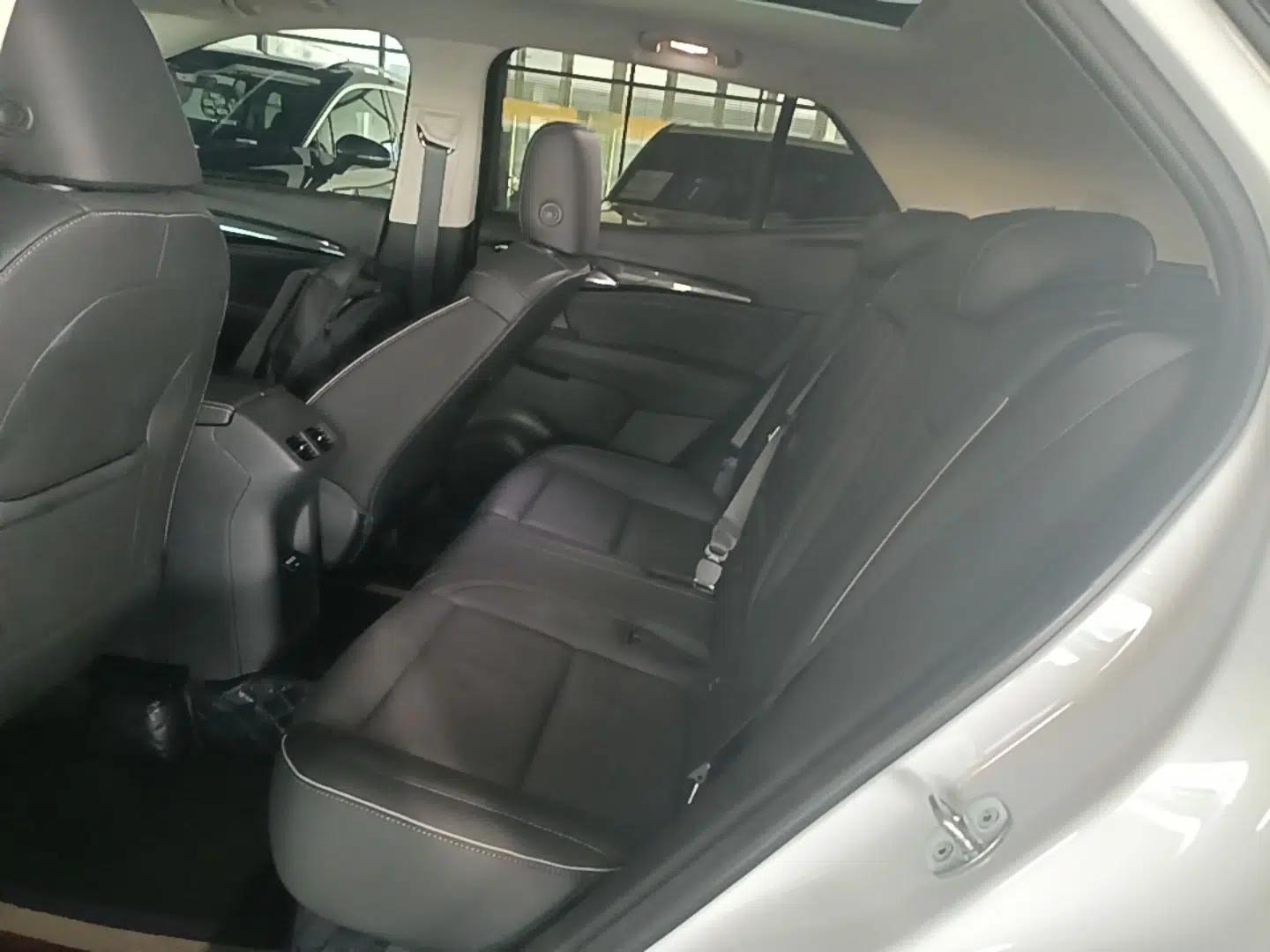 Buick Envision 2023 Encore S 552T Two-Wheel Drive Luxury Model — миниатюра 20