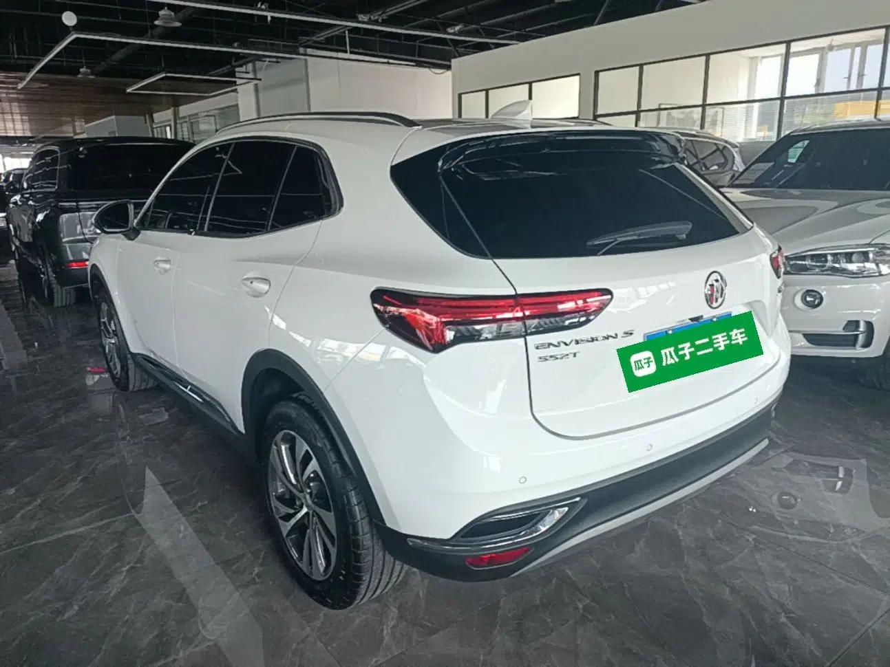 Buick Envision 2023 Encore S 552T Two-Wheel Drive Luxury Model — миниатюра 4