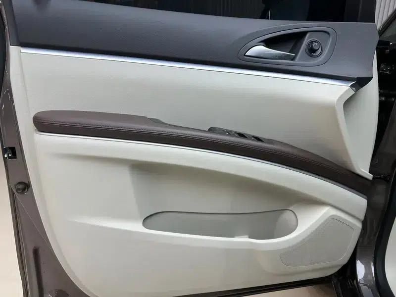 Buick GL8 2021 Land Business Class 652T Luxury — миниатюра 8