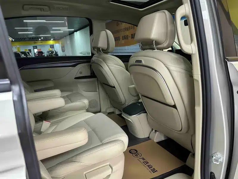 Buick GL8 2023 ES Avantgarde 2.0T Premium Edition — миниатюра 12