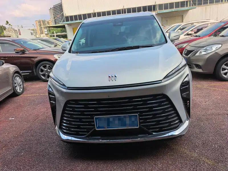 Buick GL8 2025 Avantgarde 2.0T Premium Edition — миниатюра 2