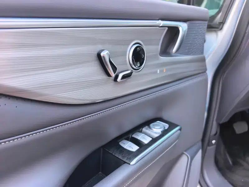 Buick GL8 2025 Avantgarde 2.0T Premium Edition — миниатюра 12