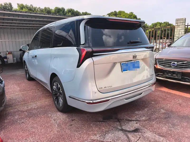 Buick GL8 2025 Avantgarde 2.0T Premium Edition — миниатюра 3