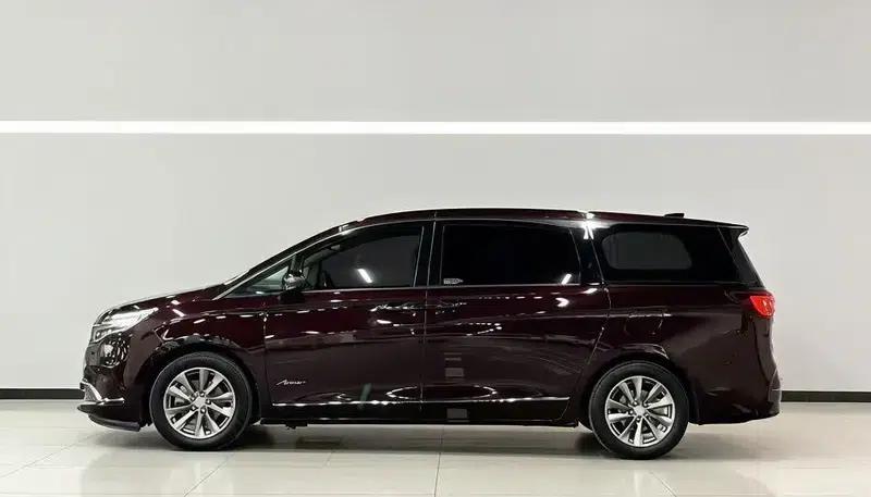 Buick GL8 2021 Avenir Six-Seat Luxury Edition — миниатюра 3