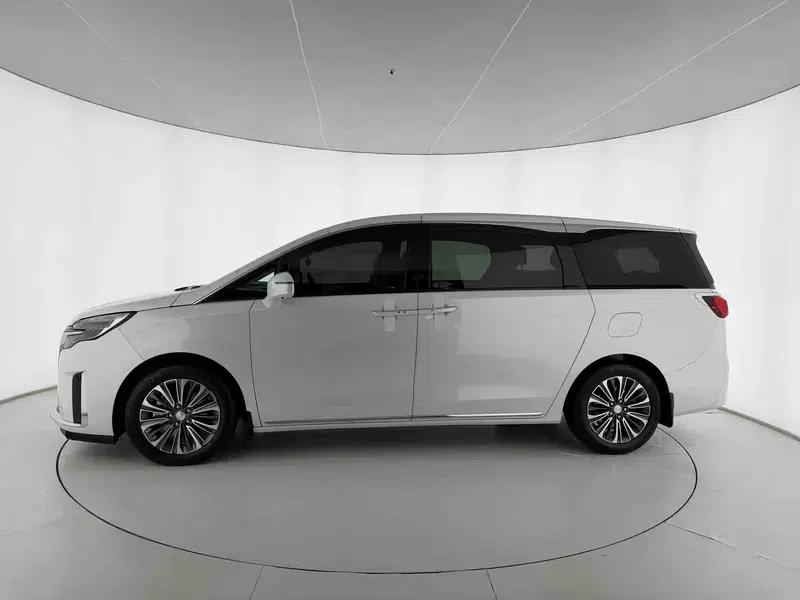 Buick GL8 2023 ES Avantgarde 2.0T Luxury — миниатюра 3
