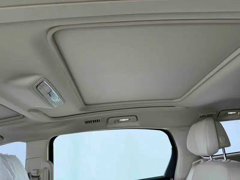 Buick GL8 2023 ES Avantgarde 2.0T Luxury — миниатюра 10