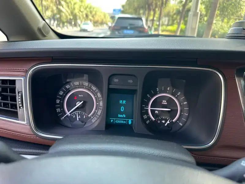 Buick GL8 2017 25S Premium Edition (National V Emission Standard) — миниатюра 8