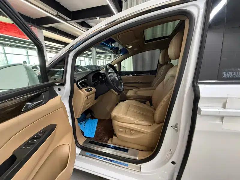 Buick GL8 2017 ES 28T Premium Edition (National V Emission Standard) — миниатюра 10