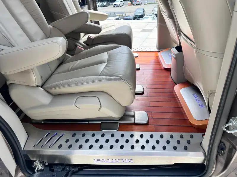 Buick GL8 2014 3.0L GT Luxury Business Edition — миниатюра 5