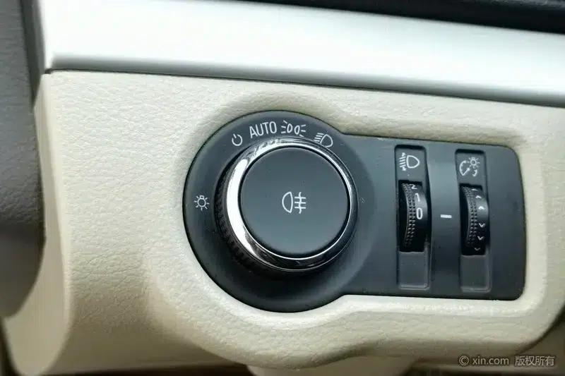 Buick GL8 2018 28T Premium Edition (China VI Emission Standard) — миниатюра 16