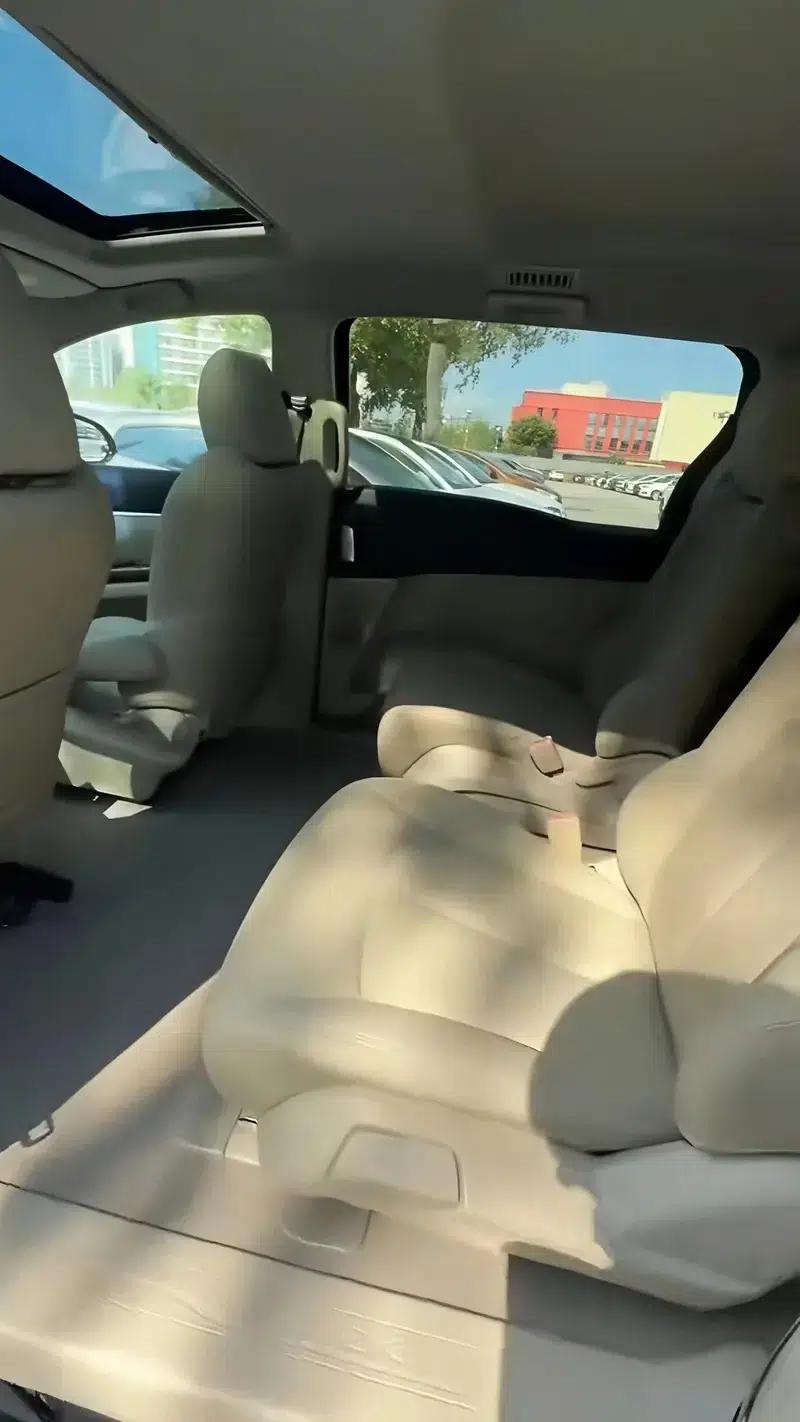 Buick GL8 2014 2.4L CT Luxury Business Comfort Edition — миниатюра 6