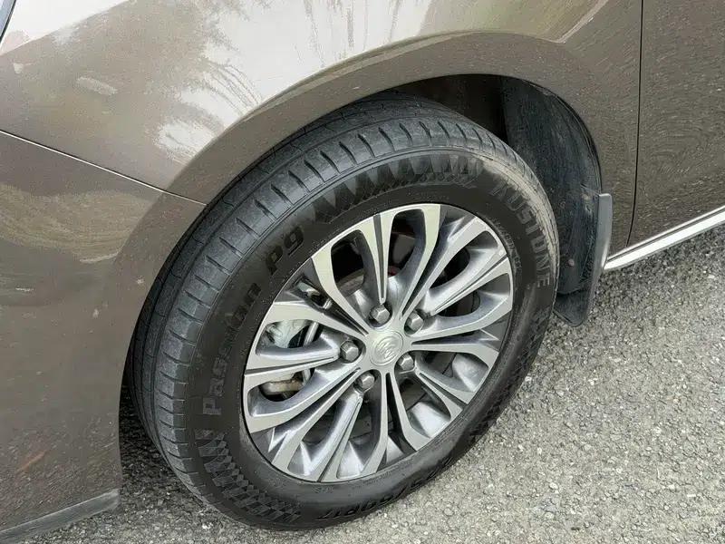 Buick GL8 2022 Facelift Land Business Class 2.0T Smart Edition — миниатюра 10