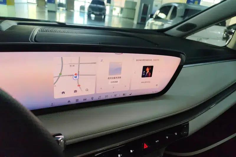 Buick GL8 PHEV 2024 Luxury 1.5T Premium Edition — миниатюра 14