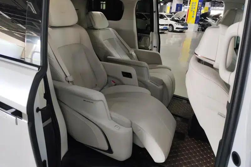 Buick GL8 PHEV 2024 Luxury 1.5T Premium Edition — миниатюра 16