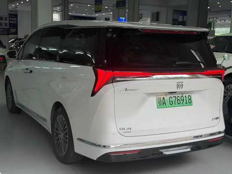 Buick GL8 PHEV 2024 Luxury 1.5T 7-Seat Edition — миниатюра 4
