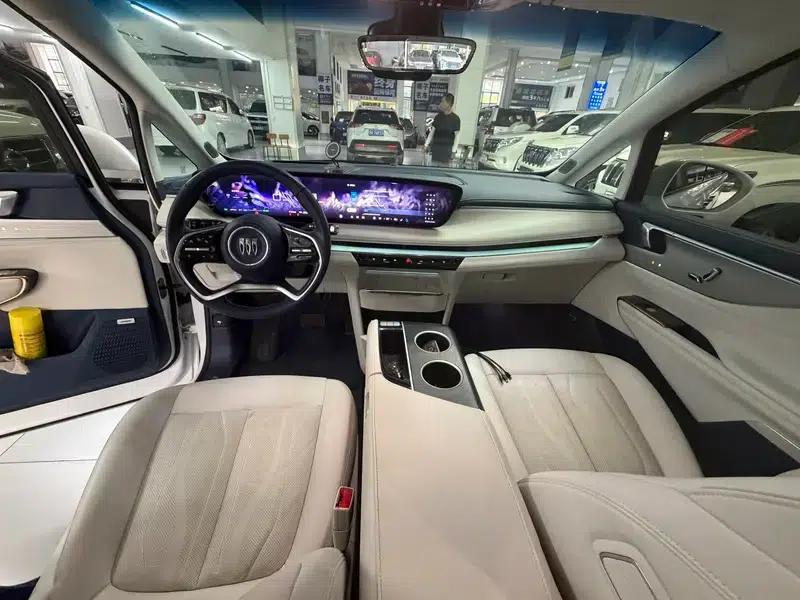 Buick GL8 PHEV 2024 Luxury 1.5T 7-Seat Edition — миниатюра 7