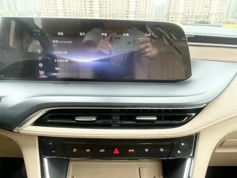 Buick GL8 PHEV 2025 Land Cruiser 1.5T Premium Edition — миниатюра 11