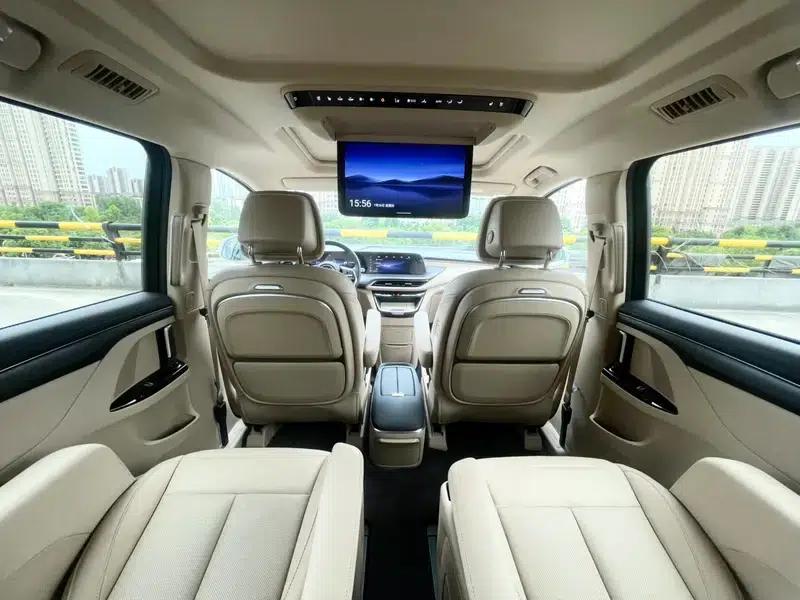 Buick GL8 PHEV 2025 Land Cruiser 1.5T Premium Edition — миниатюра 16