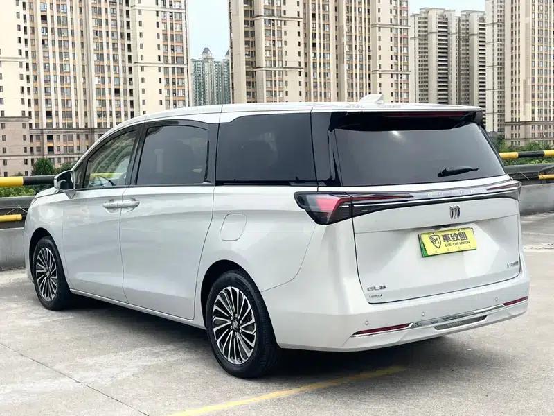 Buick GL8 PHEV 2025 Land Cruiser 1.5T Premium Edition — миниатюра 4