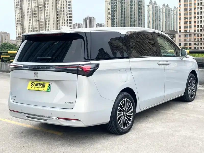 Buick GL8 PHEV 2025 Land Cruiser 1.5T Premium Edition — миниатюра 6