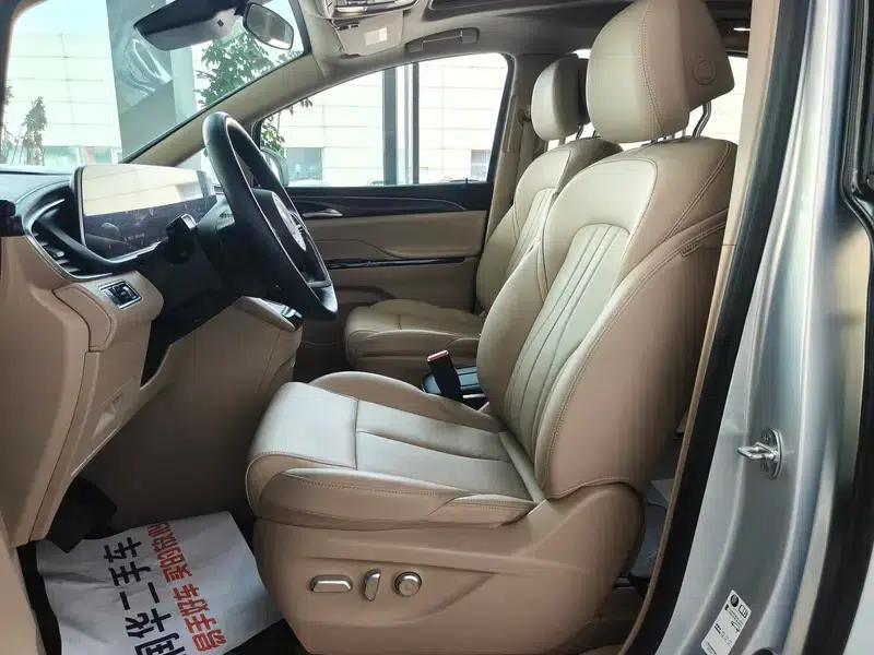 Buick GL8 PHEV 2025 Land Cruiser 1.5T Premium Edition — миниатюра 13