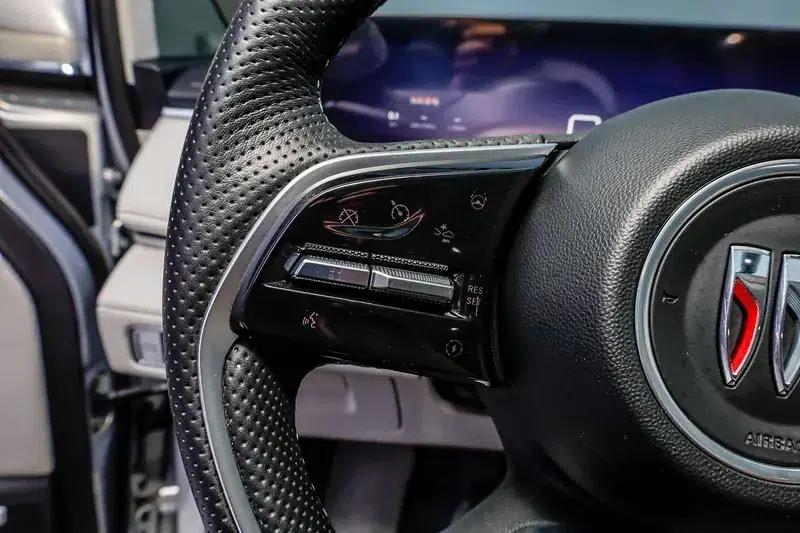 Buick GL8 PHEV 2024 Luxury 1.5T 7-Seat Edition — миниатюра 14