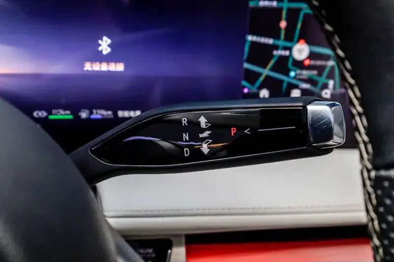 Buick GL8 PHEV 2024 Luxury 1.5T 7-Seat Edition — миниатюра 26
