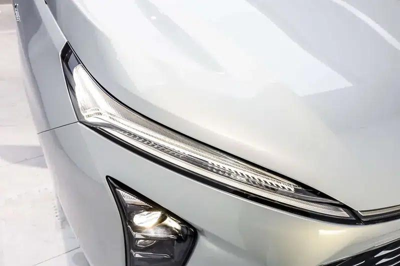 Buick GL8 PHEV 2024 Luxury 1.5T 7-Seat Edition — миниатюра 7