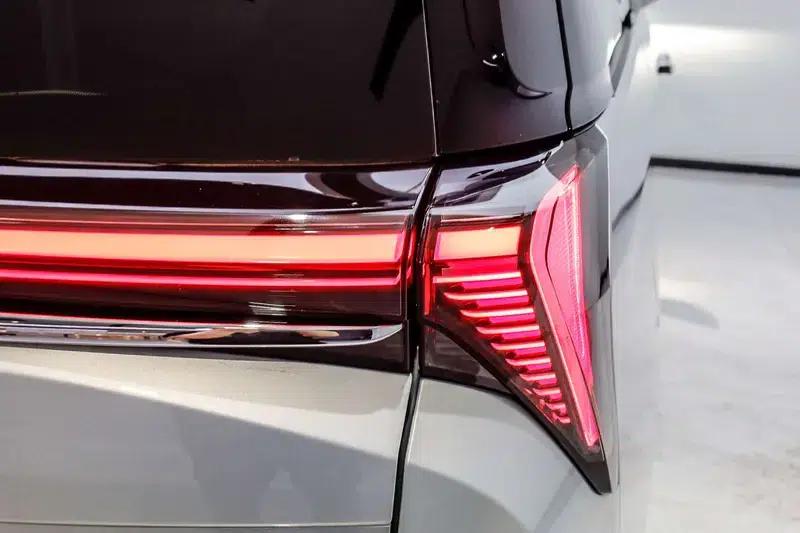 Buick GL8 PHEV 2024 Luxury 1.5T 7-Seat Edition — миниатюра 8