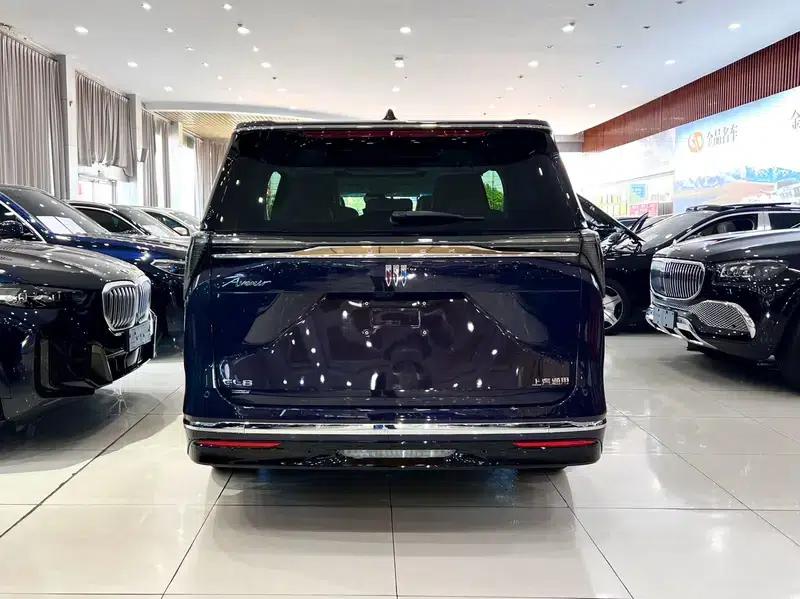 Buick GL8 PHEV 2026 Luxury Edition 1.5T — миниатюра 3