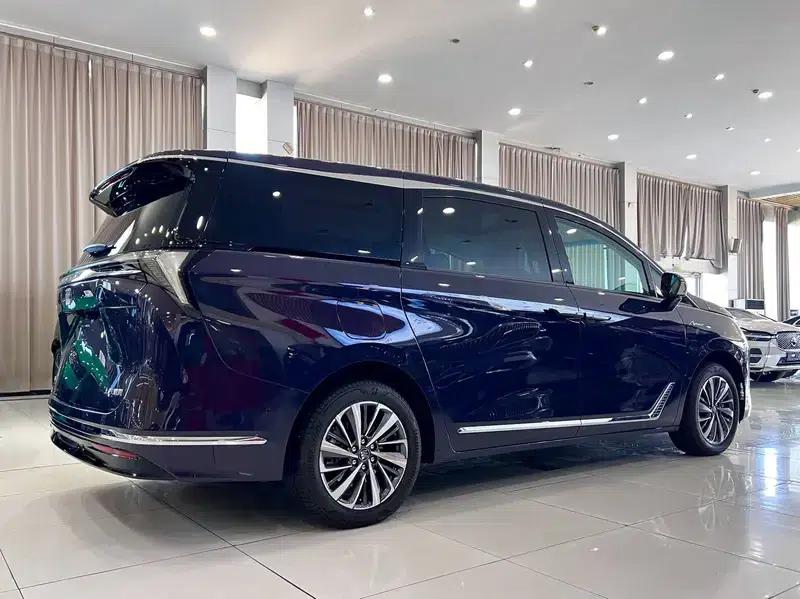 Buick GL8 PHEV 2026 Luxury Edition 1.5T — миниатюра 4