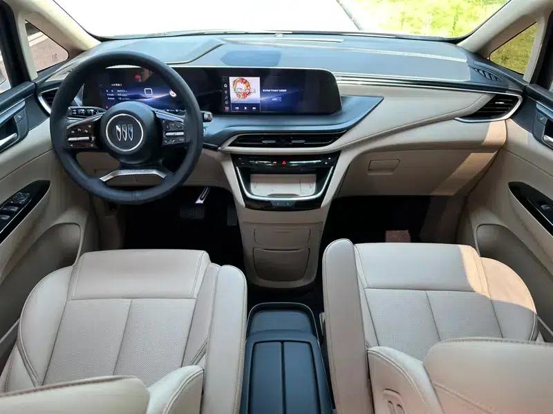 Buick GL8 PHEV 2025 Land Cruiser 1.5T Premium Edition — миниатюра 18