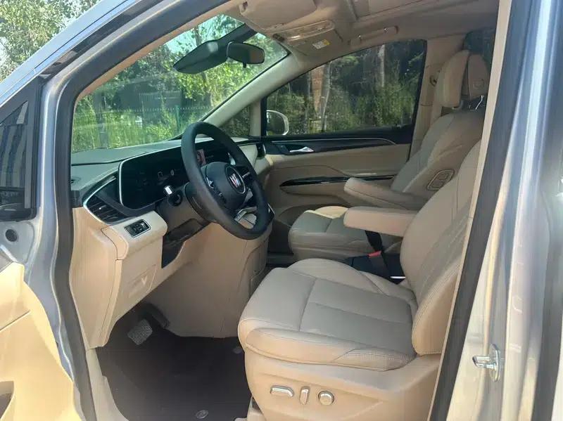 Buick GL8 PHEV 2025 Land Cruiser 1.5T Premium Edition — миниатюра 19
