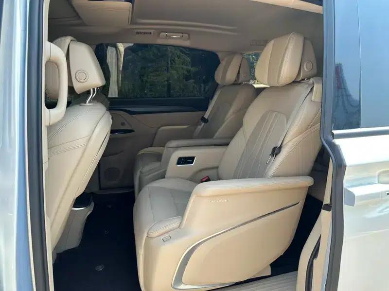 Buick GL8 PHEV 2025 Land Cruiser 1.5T Premium Edition — миниатюра 21