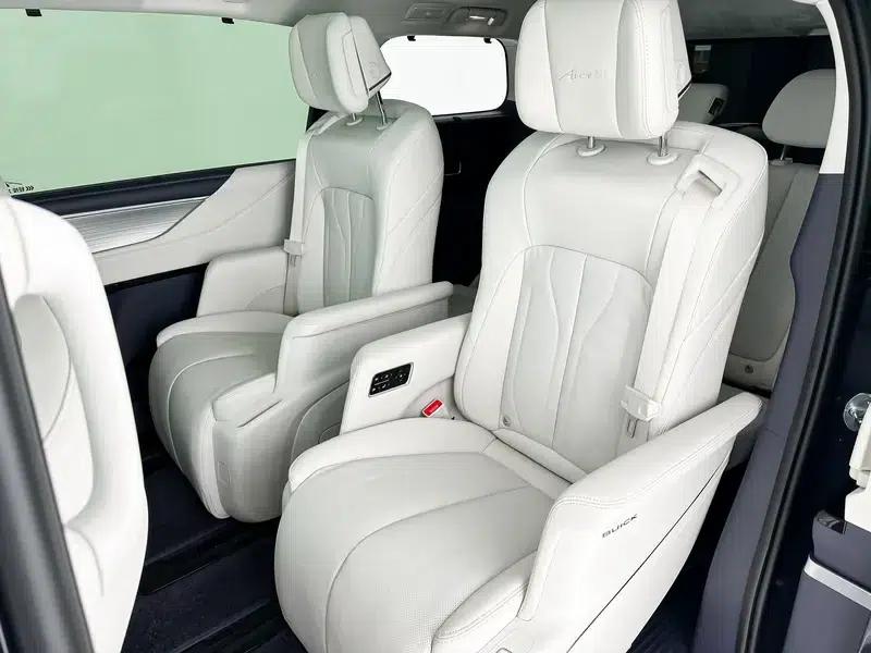 Buick GL8 PHEV 2026 Luxury Edition 1.5T — миниатюра 10
