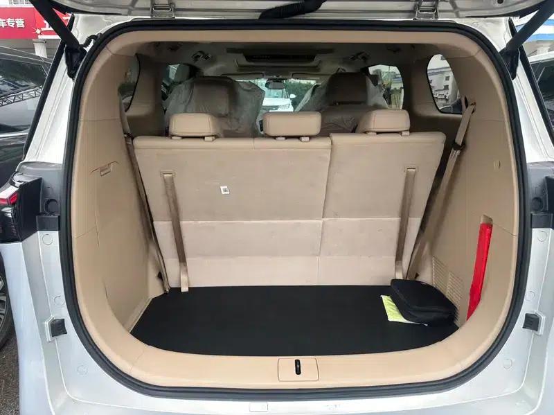 Buick GL8 PHEV 2025 Land Cruiser 1.5T Premium Edition — миниатюра 17