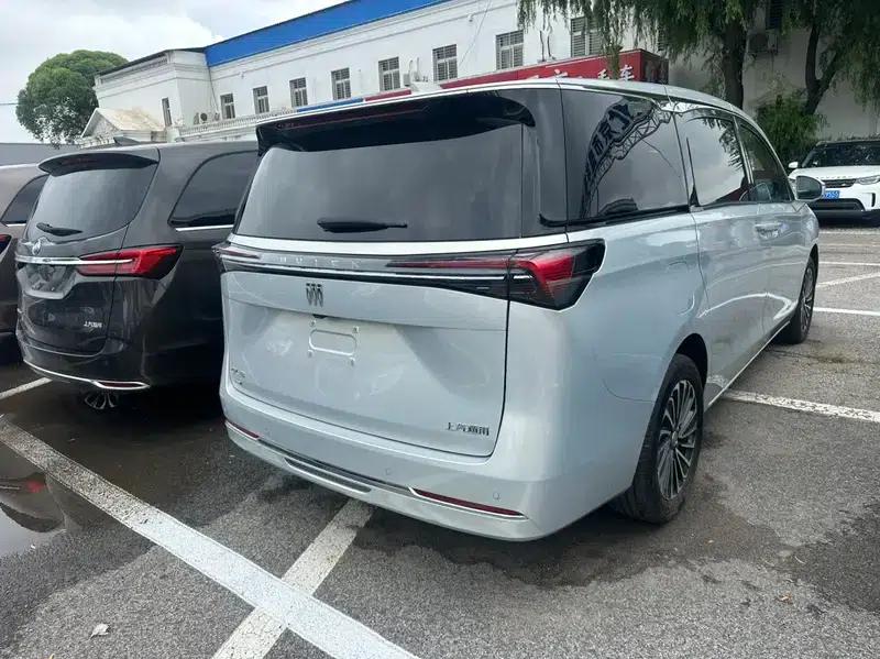 Buick GL8 PHEV 2025 Land Cruiser 1.5T Premium Edition — миниатюра 5