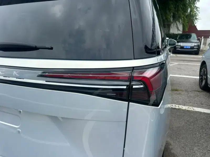 Buick GL8 PHEV 2025 Land Cruiser 1.5T Premium Edition — миниатюра 9