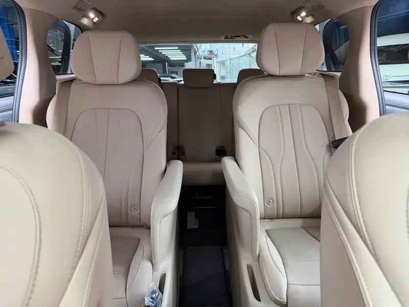 Buick GL8 PHEV 2025 Land Cruiser 1.5T Premium Edition — миниатюра 14