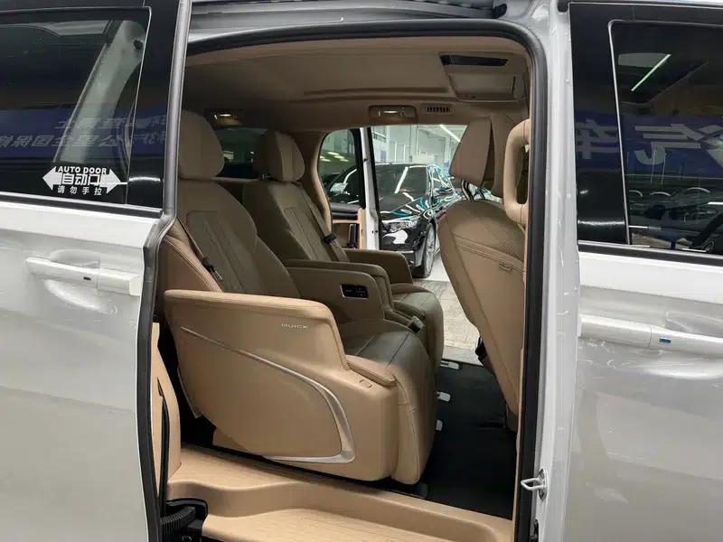 Buick GL8 PHEV 2025 Land Cruiser 1.5T Premium Edition — миниатюра 16