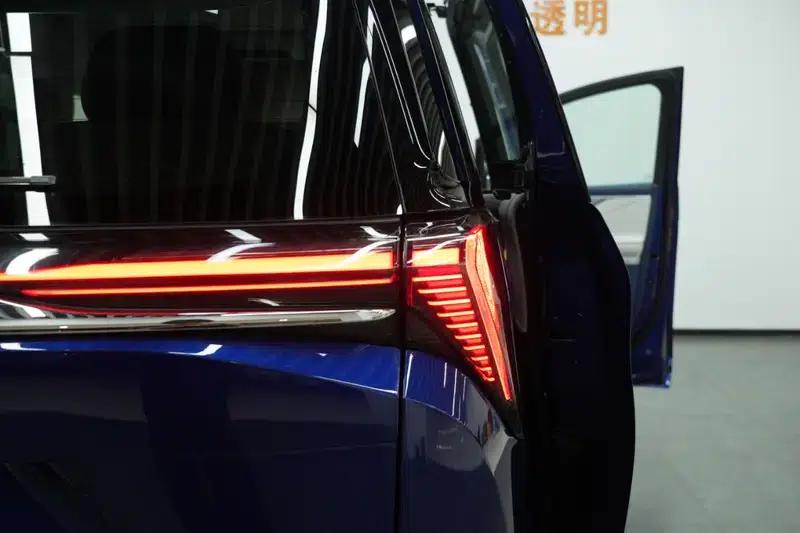 Buick GL8 PHEV 2024 Luxury Edition 1.5T 6-seat Luxury Version — миниатюра 8