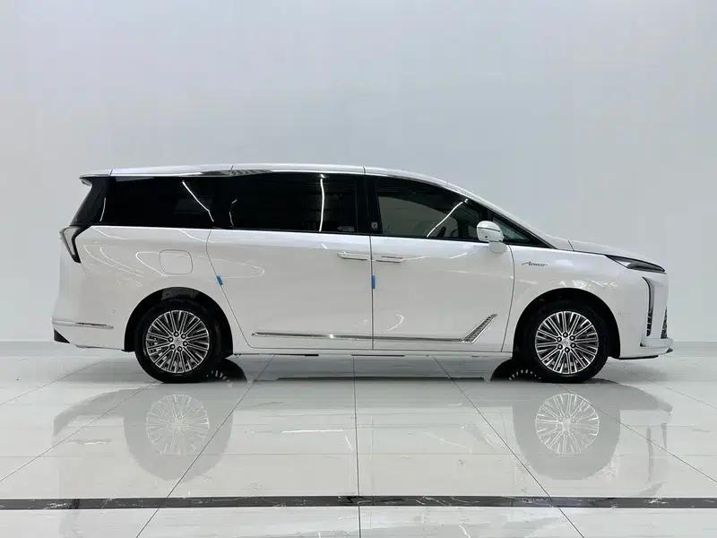 Buick GL8 PHEV 2024 Luxury Edition 1.5T 6-seat Luxury Version — миниатюра 8