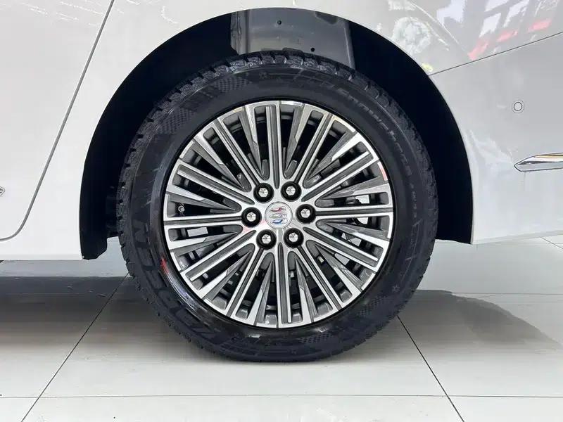 Buick GL8 PHEV 2024 Luxury Edition 1.5T 6-seat Luxury Version — миниатюра 9