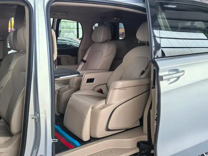 Buick GL8 PHEV 2025 Land Cruiser 1.5T Premium Edition — миниатюра 15