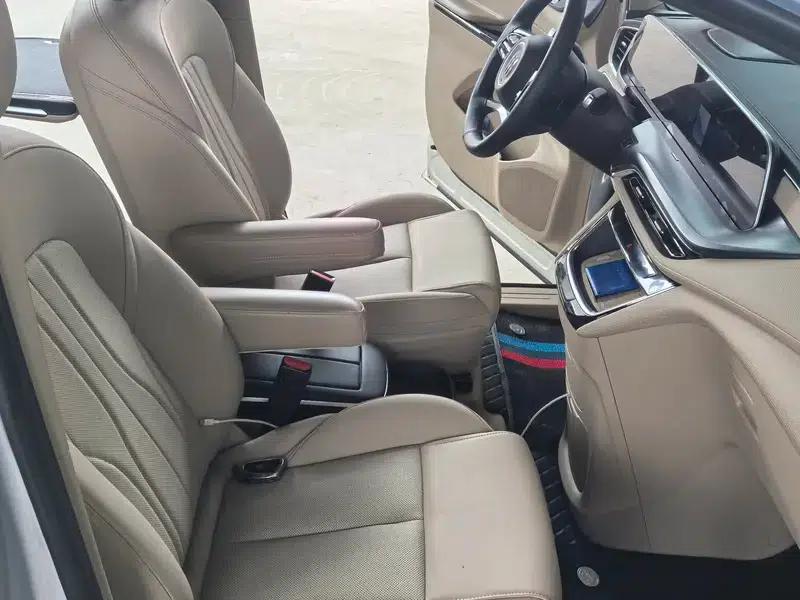 Buick GL8 PHEV 2025 Land Cruiser 1.5T Premium Edition — миниатюра 18
