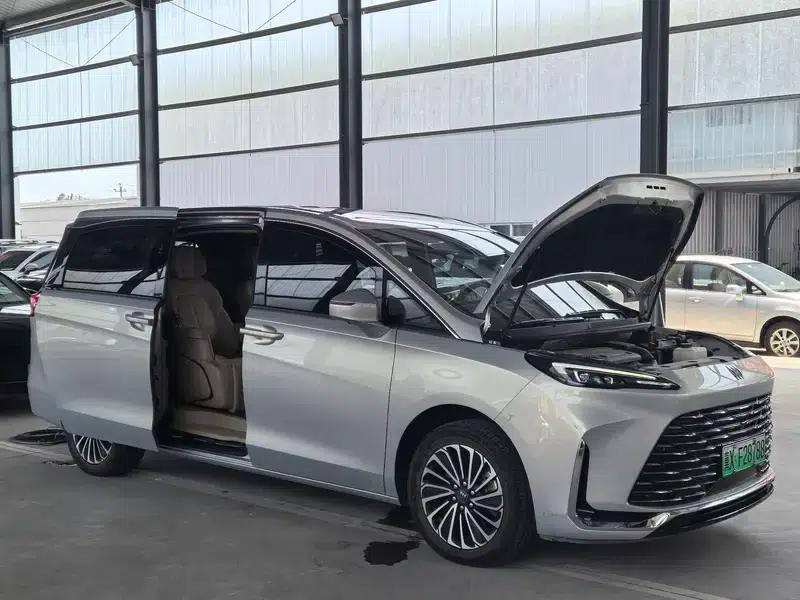 Buick GL8 PHEV 2025 Land Cruiser 1.5T Premium Edition — миниатюра 3