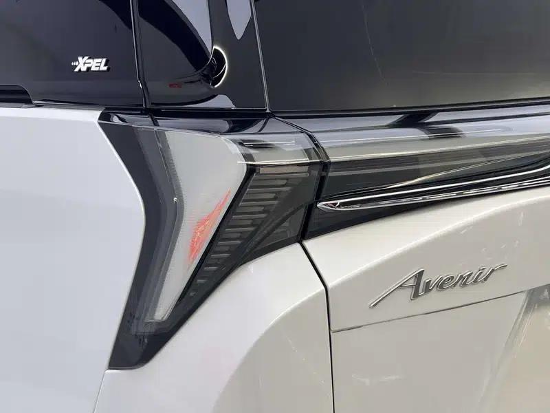 Buick GL8 PHEV 2024 Luxury 1.5T Premium Edition — миниатюра 11